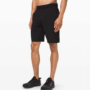Lululemon T.H.E. Short 9" *Linerless. Black. Men Size M.